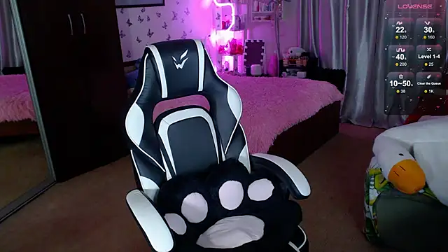 Snapshot of Sidney_blush chatting on February 2026 12:42:02 PM Sidney blush online show from February 2026 12:42:02 PM