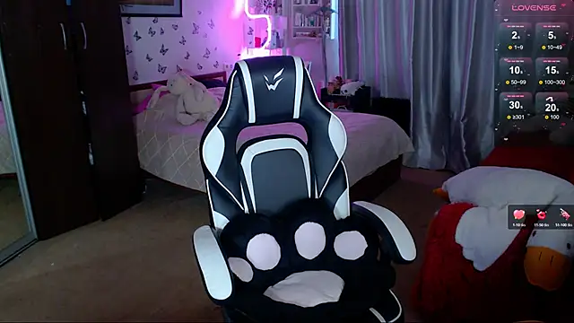 Snapshot of Sidney_blush chatting on March 2026 04:51:02 AM Sidney blush online show from March 2026 04:51:02 AM