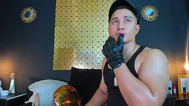 francesco evan online show from December 2024 08:47:02 PM