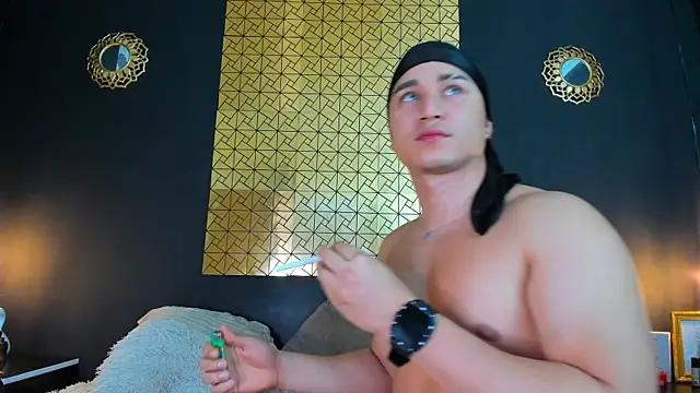 francesco evan online show from January 2025 09:04:02 PM