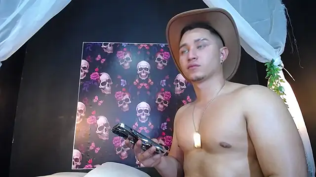 francesco evan online show from February 2025 06:59:01 PM