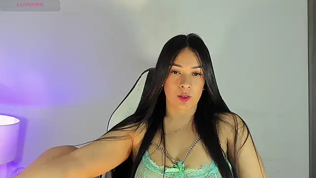 bella hadid1  online show from December 2024 05:37:01 AM