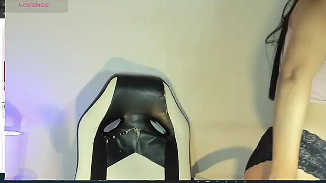 bella hadid1  online show from February 2025 03:52:02 AM