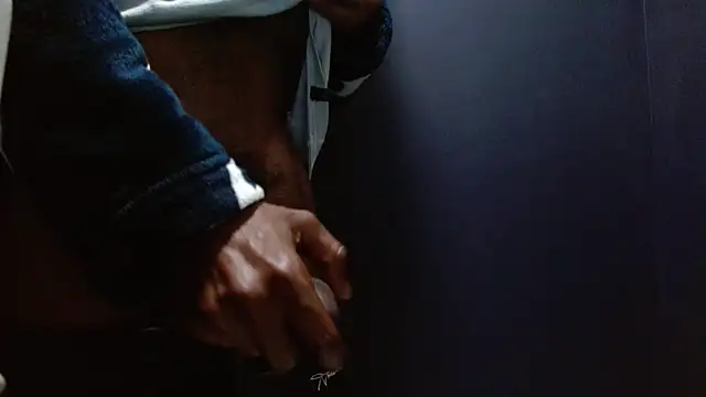 Snapshot of phbbcsham chatting on December 2025 08:35:01 PM phbbcsham online show from December 2025 08:35:01 PM