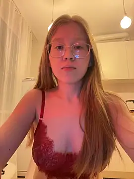 Snapshot of Eva_Weyne chatting on January 2025 11:10:02 PM Eva Weyne online show from January 2025 11:10:02 PM