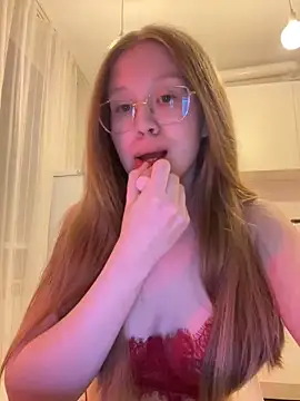 Snapshot of Eva_Weyne chatting on March 2025 06:51:02 PM Eva Weyne online show from March 2025 06:51:02 PM