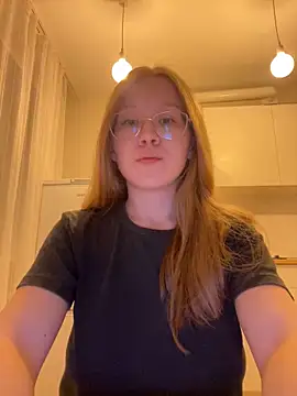 Snapshot of Eva_Weyne chatting on September 2025 06:31:02 PM Eva Weyne online show from September 2025 06:31:02 PM