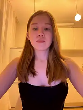 Snapshot of Eva_Weyne chatting on January 2026 07:39:01 PM Eva Weyne online show from January 2026 07:39:01 PM