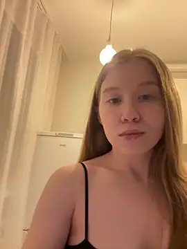 Snapshot of Eva_Weyne chatting on February 2026 10:46:02 PM Eva Weyne online show from February 2026 10:46:02 PM