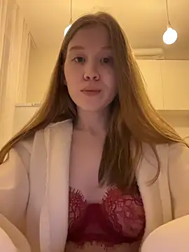 Snapshot of Eva_Weyne chatting on February 2026 08:27:01 PM Eva Weyne online show from February 2026 08:27:01 PM