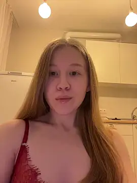 Snapshot of Eva_Weyne chatting on February 2026 09:44:01 PM Eva Weyne online show from February 2026 09:44:01 PM