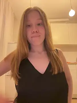 Snapshot of Eva_Weyne chatting on February 2026 09:26:02 PM Eva Weyne online show from February 2026 09:26:02 PM