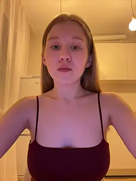 Snapshot of Eva_Weyne chatting on February 2026 09:05:02 PM Eva Weyne online show from February 2026 09:05:02 PM