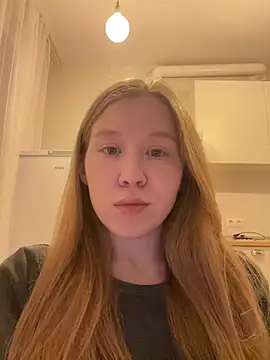 Snapshot of Eva_Weyne chatting on March 2026 08:04:02 PM Eva Weyne online show from March 2026 08:04:02 PM