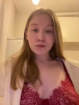 Snapshot of Eva_Weyne chatting on March 2026 08:15:02 PM Eva Weyne online show from March 2026 08:15:02 PM