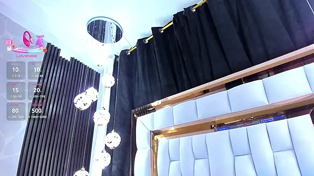 SarayRoyse online show from February 2026 07:34:02 PM