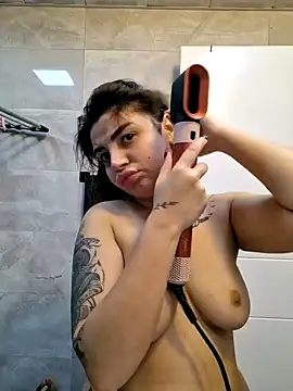 Esmertarcinim online show from January 2025 01:41:02 PM