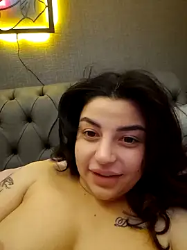 Esmertarcinim online show from February 2025 06:59:01 PM