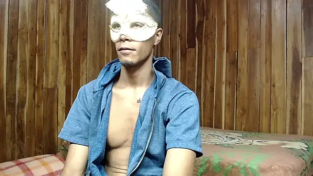 Snapshot of DEMARCOUS_NM chatting on October 2025 10:32:02 PM DEMARCOUS NM online show from October 2025 10:32:02 PM