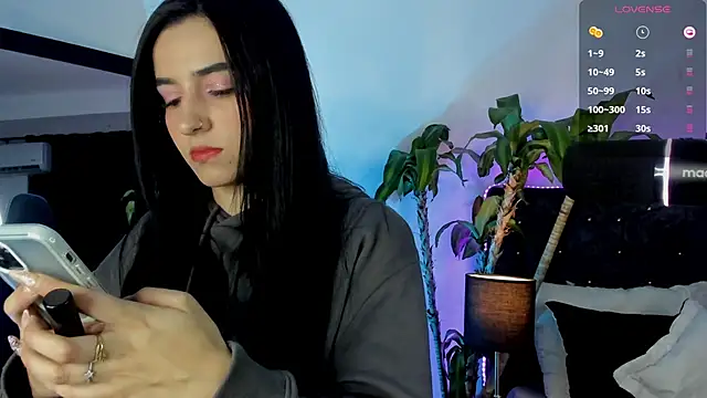 devlin violett online show from January 2025 04:33:02 AM