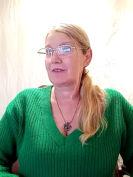 Snapshot of irinamaux chatting on February 2025 07:59:01 AM irinamaux online show from February 2025 07:59:01 AM