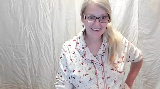 Snapshot of irinamaux chatting on February 2025 05:27:01 AM irinamaux online show from February 2025 05:27:01 AM