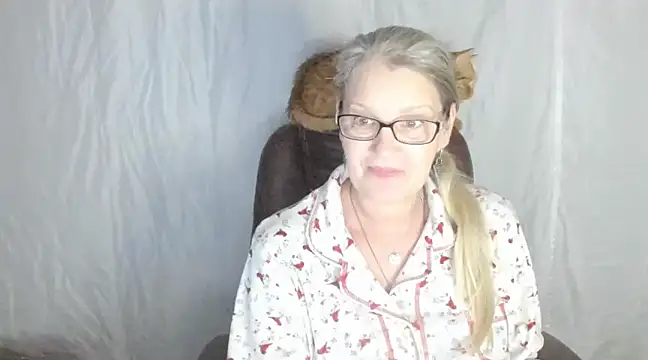 Snapshot of irinamaux chatting on February 2025 03:25:01 AM irinamaux online show from February 2025 03:25:01 AM