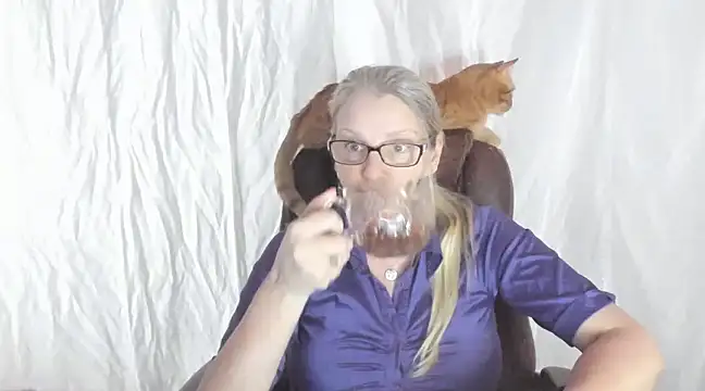 Snapshot of irinamaux chatting on February 2025 10:26:01 AM irinamaux online show from February 2025 10:26:01 AM