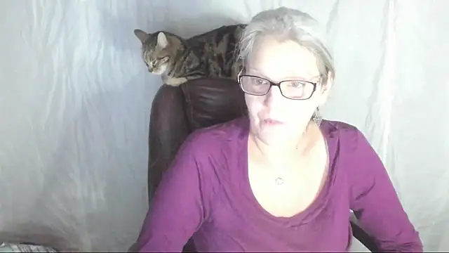 Snapshot of irinamaux chatting on March 2025 02:25:02 AM irinamaux online show from March 2025 02:25:02 AM