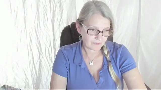 Snapshot of irinamaux chatting on March 2025 09:51:02 AM irinamaux online show from March 2025 09:51:02 AM