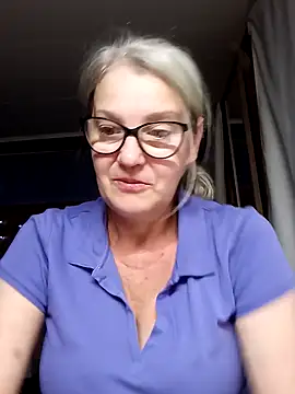 Snapshot of irinamaux chatting on September 2025 05:30:01 AM irinamaux online show from September 2025 05:30:01 AM