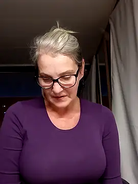 Snapshot of irinamaux chatting on September 2025 12:36:02 AM irinamaux online show from September 2025 12:36:02 AM