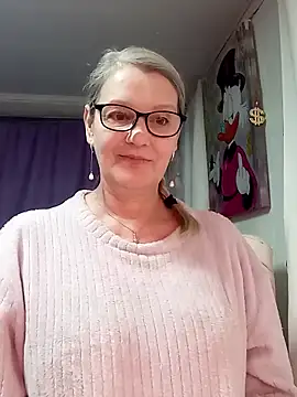 irinamaux online show from February 2026 06:13:01 AM