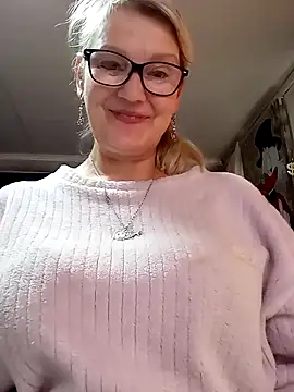 irinamaux online show from May 2026 09:36:02 AM