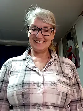 irinamaux online show from May 2026 07:59:02 AM