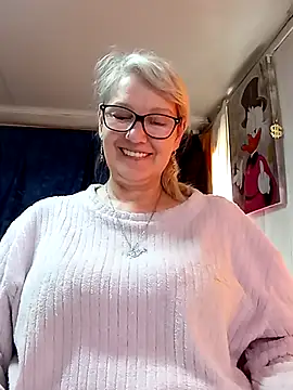 irinamaux online show from May 2026 06:43:02 AM