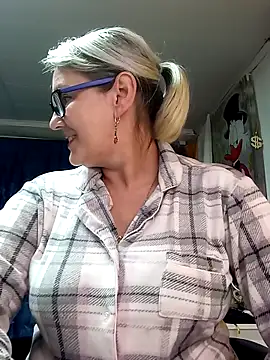 irinamaux online show from May 2026 06:46:01 PM