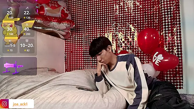 Snapshot of Levii_Ackermann chatting on February 2025 10:18:01 PM Levii Ackermann online show from February 2025 10:18:01 PM