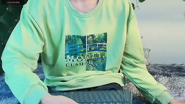 Snapshot of Levii_Ackermann chatting on March 2025 01:40:01 PM Levii Ackermann online show from March 2025 01:40:01 PM