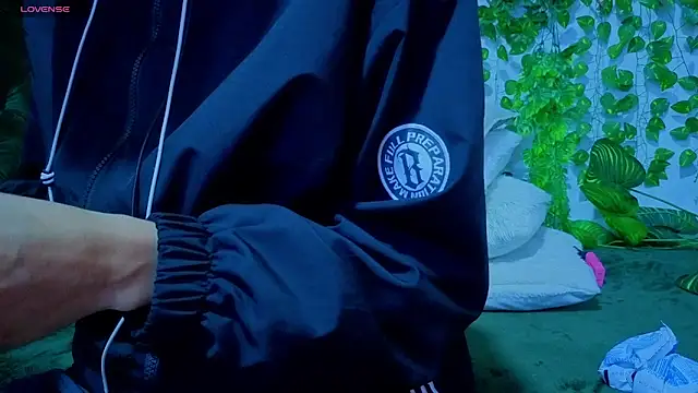 Snapshot of Levii_Ackermann chatting on October 2025 01:51:02 PM Levii Ackermann online show from October 2025 01:51:02 PM