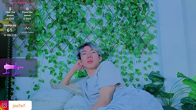 Snapshot of Levii_Ackermann chatting on October 2025 01:53:02 PM Levii Ackermann online show from October 2025 01:53:02 PM