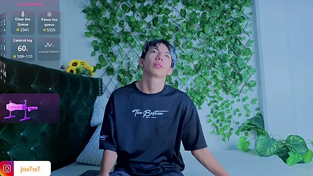 Snapshot of Levii_Ackermann chatting on November 2025 01:34:01 PM Levii Ackermann online show from November 2025 01:34:01 PM