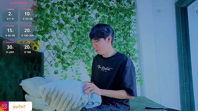 Snapshot of Levii_Ackermann chatting on February 2026 02:22:02 PM Levii Ackermann online show from February 2026 02:22:02 PM