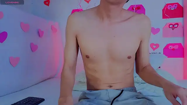 Snapshot of Levii_Ackermann chatting on February 2026 02:24:02 PM Levii Ackermann online show from February 2026 02:24:02 PM