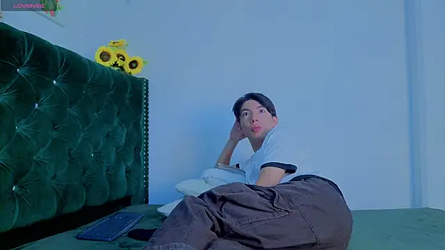 Snapshot of Levii_Ackermann chatting on March 2026 02:21:01 PM Levii Ackermann online show from March 2026 02:21:01 PM