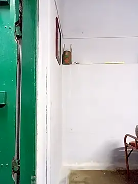 Snapshot of mr_slim_body chatting on December 2024 04:27:01 PM mr slim body online show from December 2024 04:27:01 PM