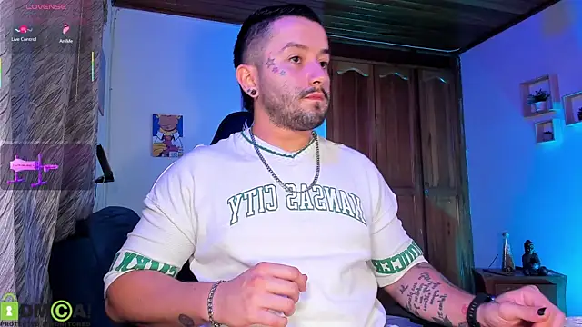 Snapshot of Alex_maraj chatting on November 2025 12:38:02 AM Alex maraj online show from November 2025 12:38:02 AM