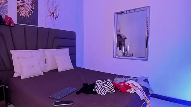 Sofi Perez  online show from February 2026 11:27:02 AM