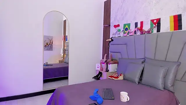 Sofi Perez  online show from July 2026 11:12:02 AM