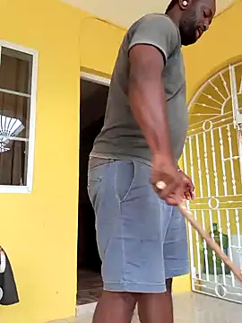 Snapshot of Bighood_T chatting on December 2024 07:10:01 PM Bighood T online show from December 2024 07:10:01 PM